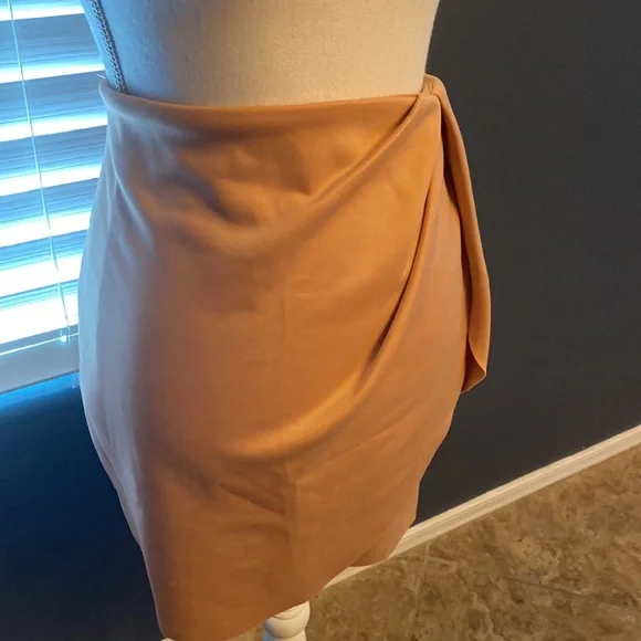 ASOS Tulip Skirt - Picture 2 of 8